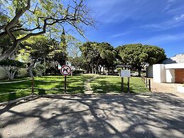 Albufeira Açoteias Villa by Homing