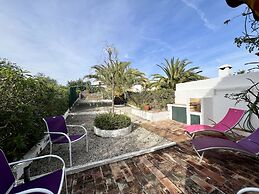 Tavira Traditional Villa by Homing