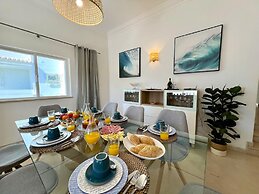 Vilamoura Brightness Villa by Homing
