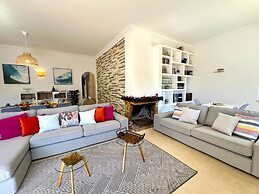 Vilamoura Brightness Villa by Homing