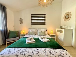 Vilamoura Brightness Villa by Homing