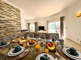 Vilamoura Brightness Villa by Homing