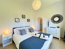Vilamoura Brightness Villa by Homing