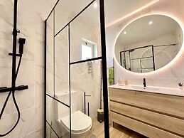 Vilamoura Brightness Villa by Homing