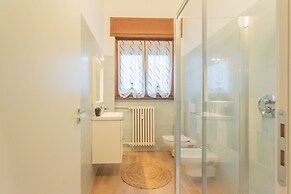 Simar Apartments Nearby Como S G Train Station