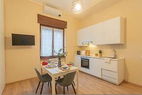 Simar Apartments Nearby Como S G Train Station