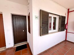 Albufeira Twins 3 With Pool by Homing