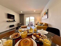 Albufeira Twins 3 With Pool by Homing