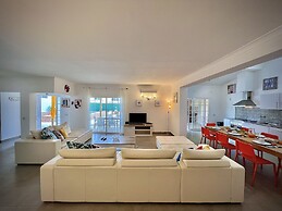 Albufeira Summer Villa 2 by Homing