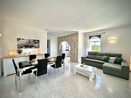 Albufeira Marina SOL With Pool by Homing