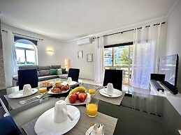 Albufeira Marina SOL With Pool by Homing