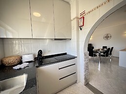 Albufeira Marina SOL With Pool by Homing