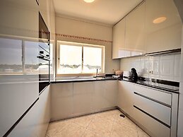 Albufeira Marina SOL With Pool by Homing