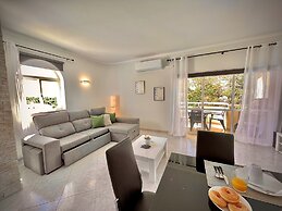 Albufeira Marina SOL With Pool by Homing