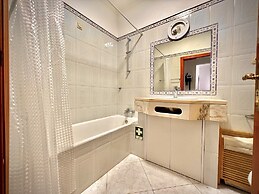 Albufeira Marina SOL With Pool by Homing