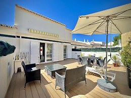 Vilamoura Eden Villa With Pool by Homing