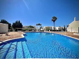 Vilamoura Eden Villa With Pool by Homing