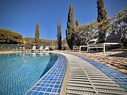 Quarteira Premium Villa by Homing