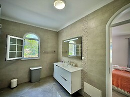 Quarteira Premium Villa by Homing