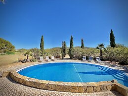 Quarteira Premium Villa by Homing