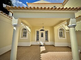 Quarteira Premium Villa by Homing