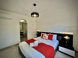 Quarteira Premium Villa by Homing