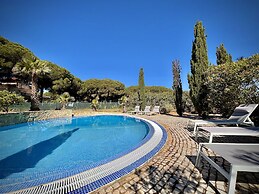 Quarteira Premium Villa by Homing