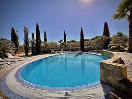 Quarteira Premium Villa by Homing