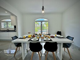 Quarteira Premium Villa by Homing