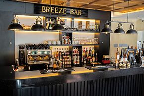 BREEZE HOTEL