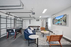 The Grand Luxe 8BR Villa w Pool and Basketball