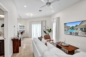 The Grand Luxe 8BR Villa w Pool and Basketball