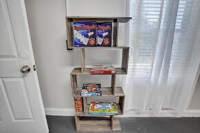 The Grand Luxe 8BR Villa w Pool and Basketball