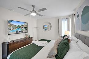 The Grand Luxe 8BR Villa w Pool and Basketball