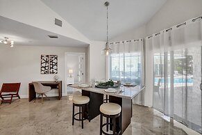 The Grand Luxe 8BR Villa w Pool and Basketball