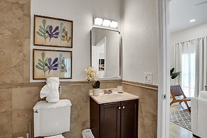 The Grand Luxe 8BR Villa w Pool and Basketball