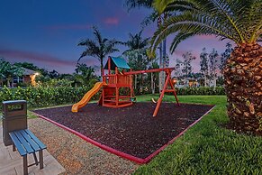 The Grand Luxe 8BR Villa w Pool and Basketball