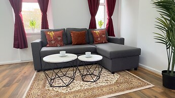 1-bed Apartment, Sleeps 6, in the City Center