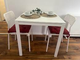 1-bed Apartment, Sleeps 6, in the City Center