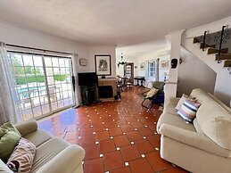 Alvor Traditional Villa by Homing