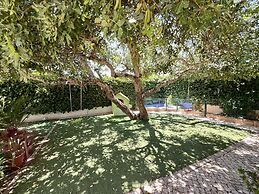 Alvor Traditional Villa by Homing