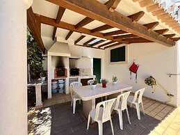 Alvor Traditional Villa by Homing