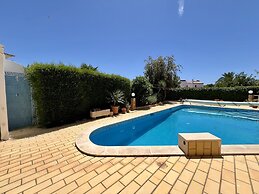 Alvor Traditional Villa by Homing