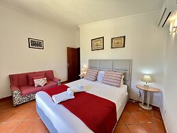 Alvor Traditional Villa by Homing