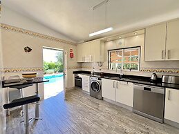 Alvor Traditional Villa by Homing