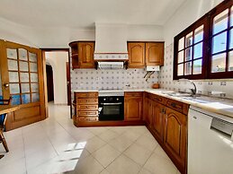 Faro Terrace Villa by Homing