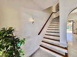 Faro Terrace Villa by Homing