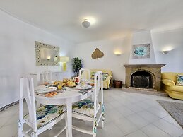 Faro Terrace Villa by Homing