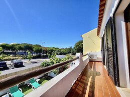 Faro Terrace Villa by Homing