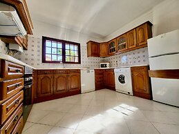 Faro Terrace Villa by Homing